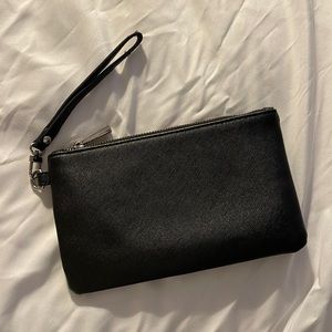 EXPRESS CLUTCH BLACK